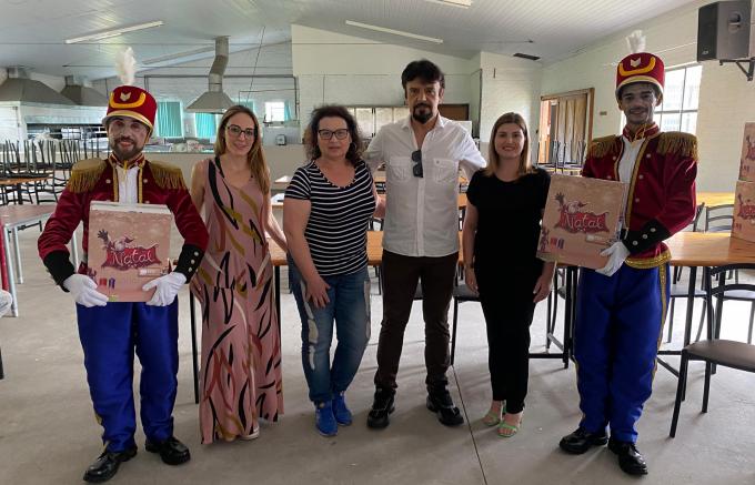 Centro Assistencial Portal da Luz recebe 100 cestas natalinas da CDL Caxias 