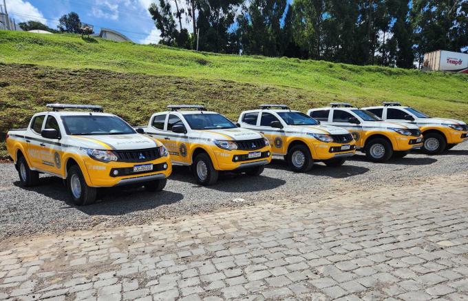 CSG entrega caminhonetes à Brigada Militar e reforma Grupos Rodoviários da PRE